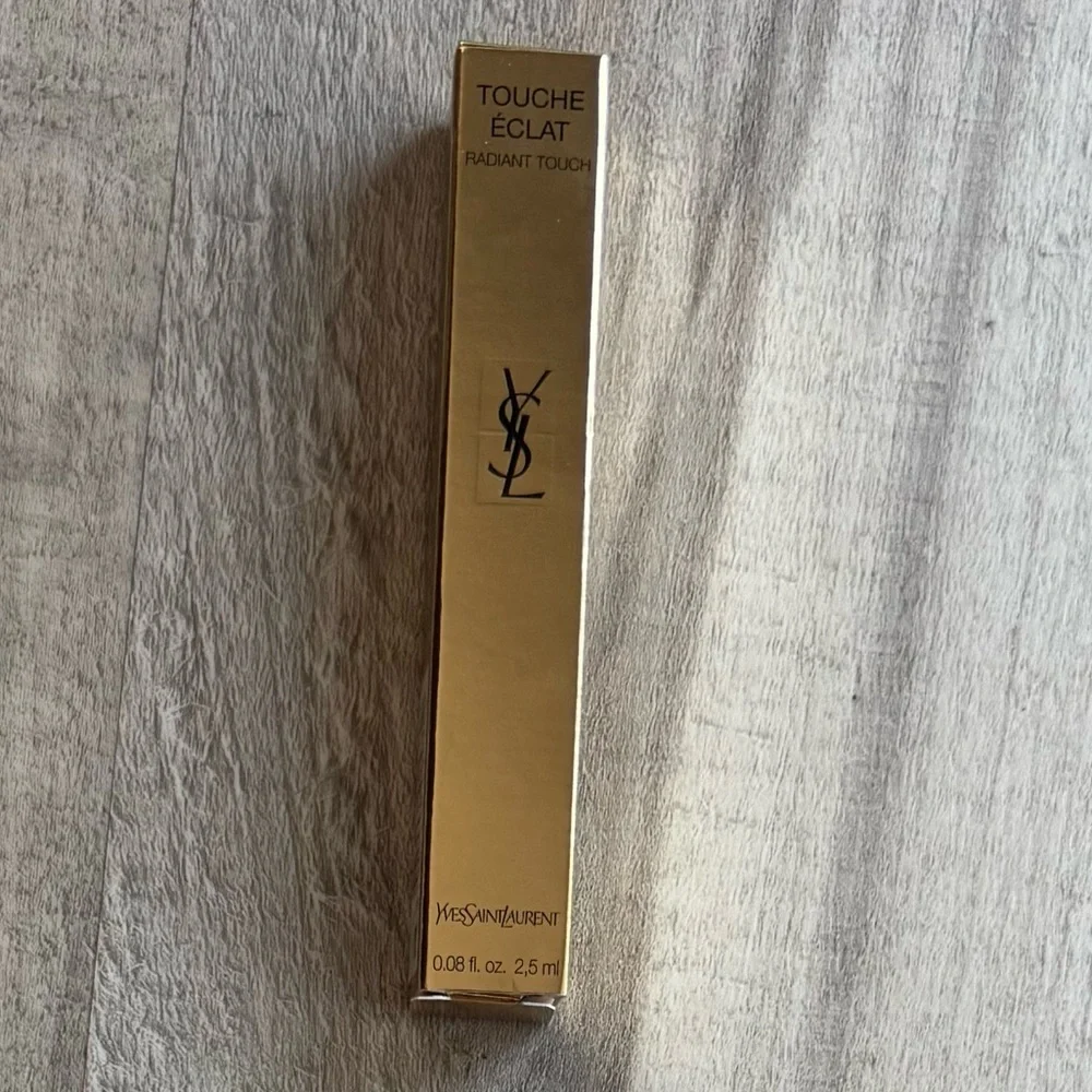 YSL Touche Eclat Radiant Concealer Click Pen 7 Luminous Mocha